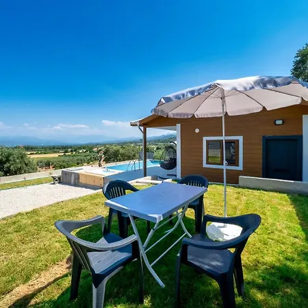 Cragos With Swimming Pool Villa